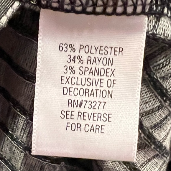 NWOT Simply Vera Vera Wang Asymmetrical Black and White Women's Top Size Large - Picture 4 of 6